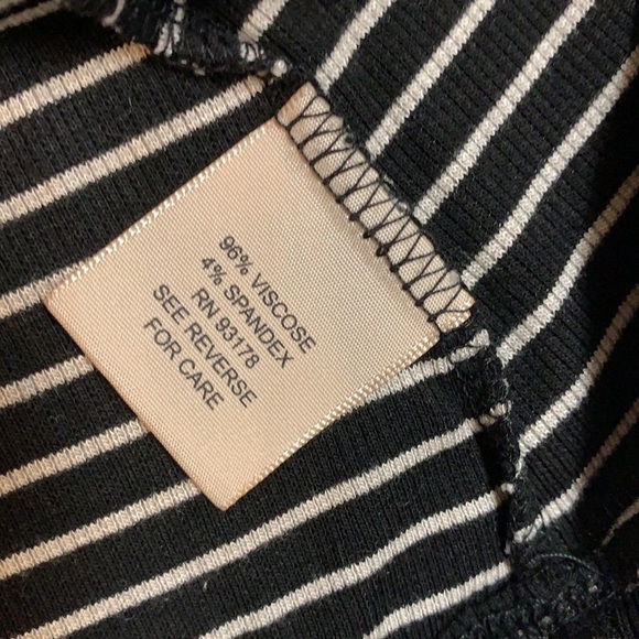 Philosophy Black White‎ Striped Front Key Hole - Picture 9 of 11